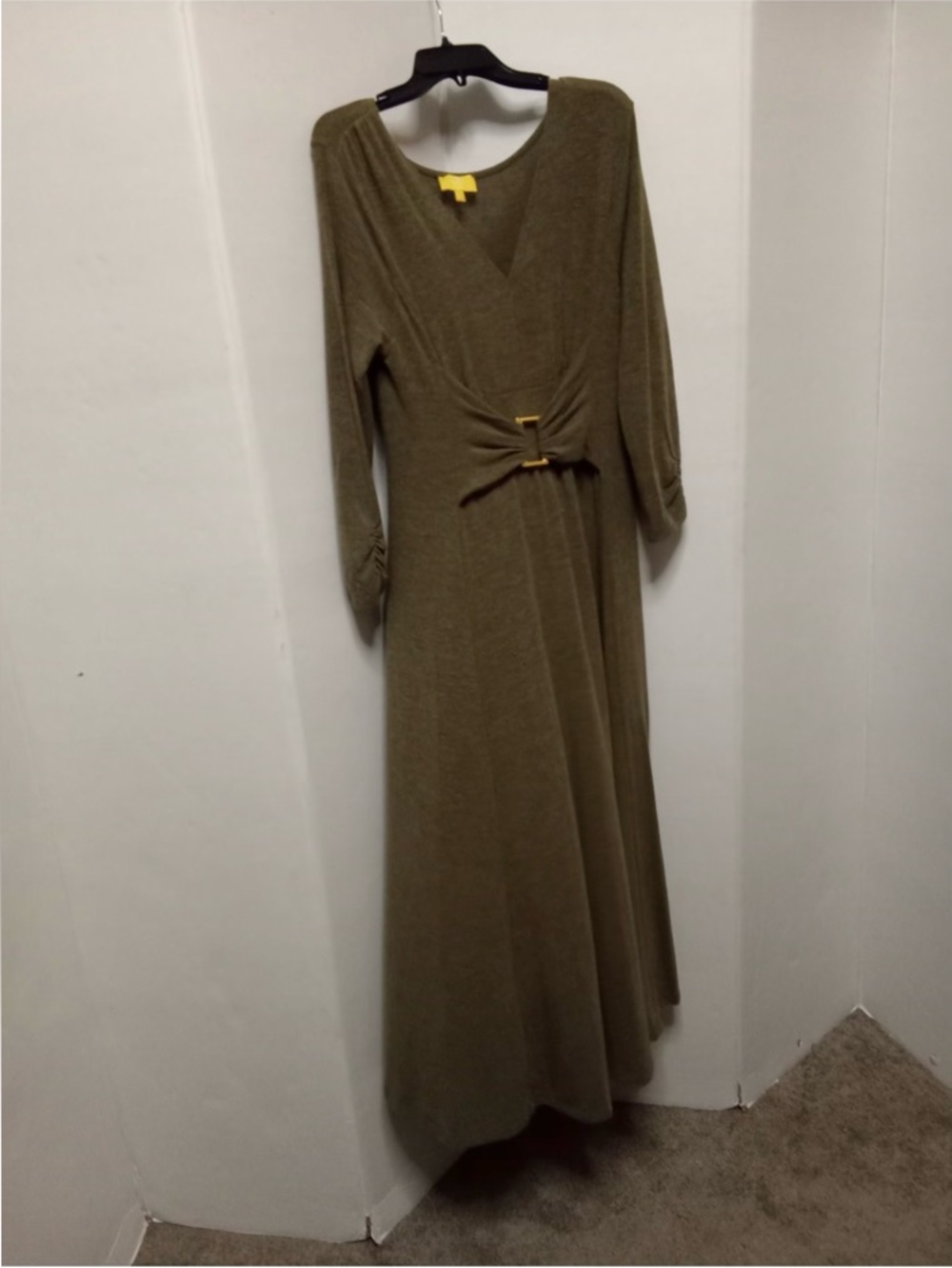 Liz Lange Women’s L Olive Maxi Dress Long Sleeve Ruched Waist V Neck C1